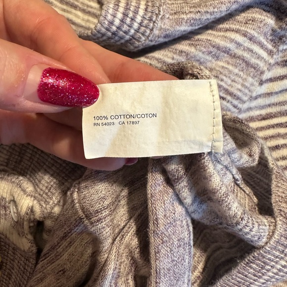 💜3 for $15💜 Gap Cardigan - Picture 6 of 7